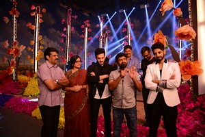 Aatadukundam Raa Movie Akhil Song Stills
